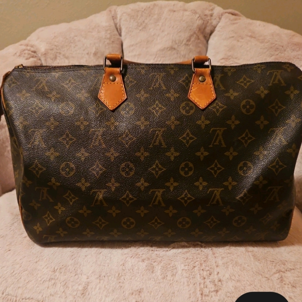 Louis Vuitton Speedy 40 Vintage Handbag. MAY OF 1990 IN FRANCE❤️